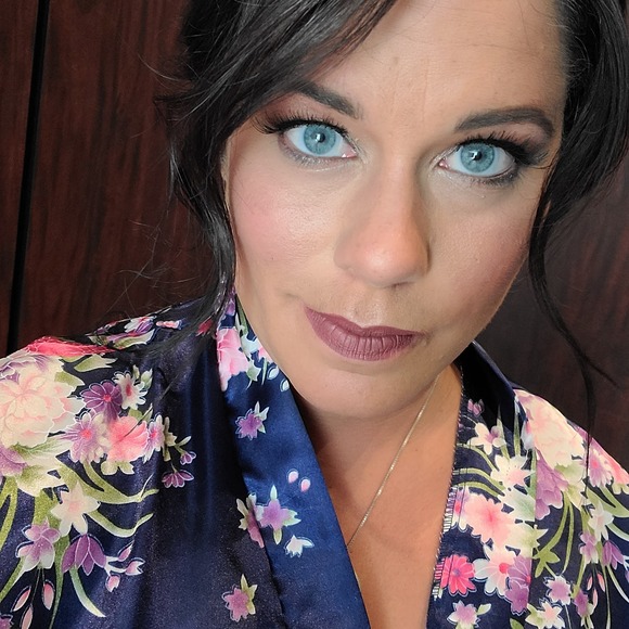 Meet your Posher, Valerie - Picture 1 of 1